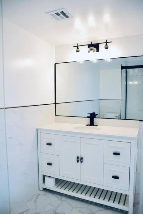 Cozy 2 Bedrooms & 1 Bath Livingston Buitenkant foto