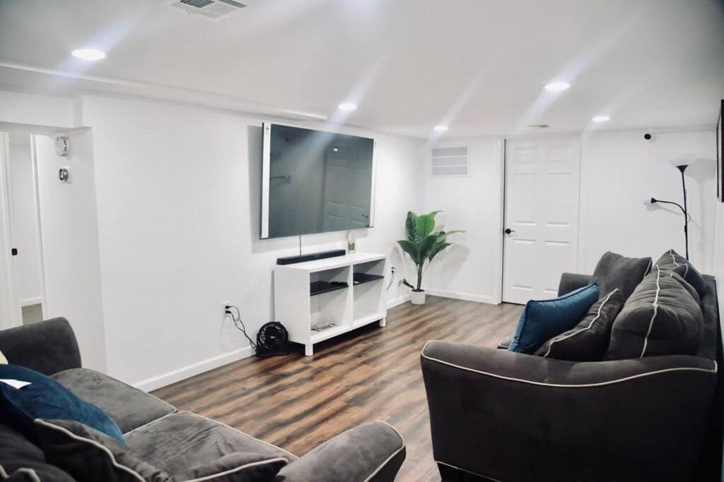 Cozy 2 Bedrooms & 1 Bath Livingston Buitenkant foto